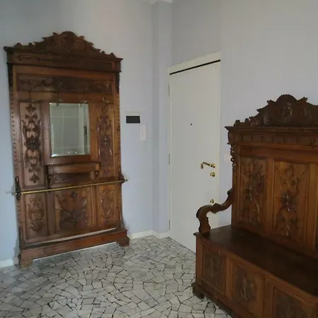Rosa Apts Lejlighed